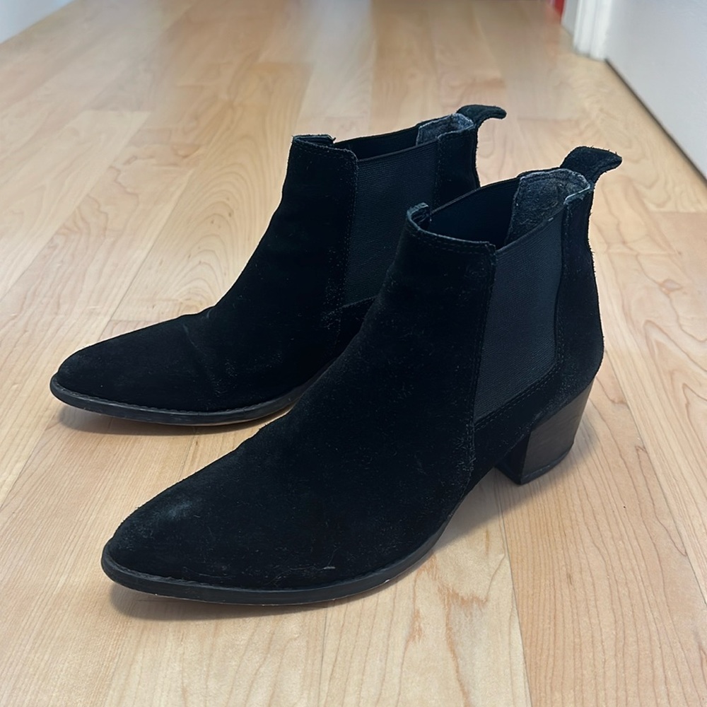 Kenneth Cole boots
